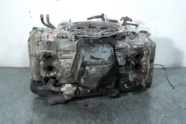Głowica lewa Subaru Outback BP 2005 2.5i EJ25