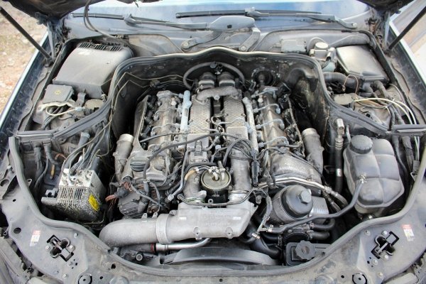 Mercedes E-Klasa W211 2003 4.0CDI V8 628961 Sedan [B]