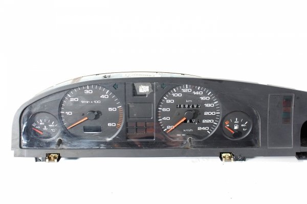Licznik zegary Audi 100 1992 2.5TDI AAT