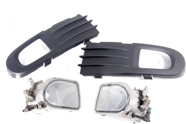 _Halogeny atrapy zderzaka przód Volvo V50 S40 II 2004-2007