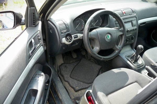 Konsola airbag pasy sensor Skoda Octavia II 1Z 2005 1.6i BGU Kombi 