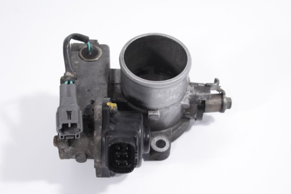 Przepustnica Toyota Avensis T25 2003-2008 2.0D4D
