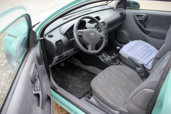 Opel Corsa C 2001 1.0i Z10XE Hatchback 3-drzwi [B]