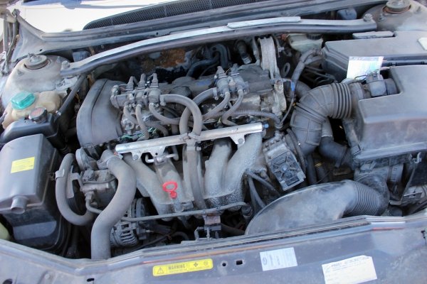 Volvo S80 2001 2.4i B5244S2 Sedan [B]