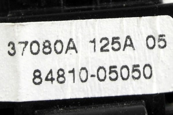 Przełącznik szyby Toyota Avensis T25 2003-2008