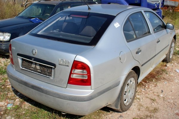 Skoda Octavia 1U 2001 1.6i AEE Sedan [B]