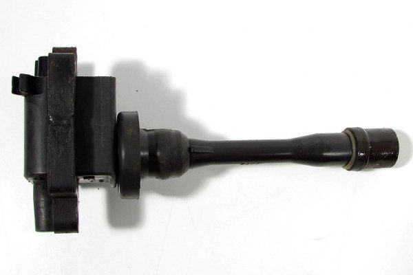 Cewka zapłonowa Mitsubishi Carisma 1995-2004 1.6i 1.8i 16V