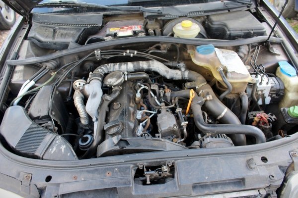 VW Golf IV 1J 2000 1.6i APF Hatchback 5-drzwi [B/C]