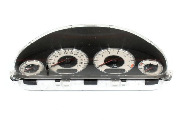 Licznik zegary Chrysler Grand Voyager GY 2002 3.3i V6
