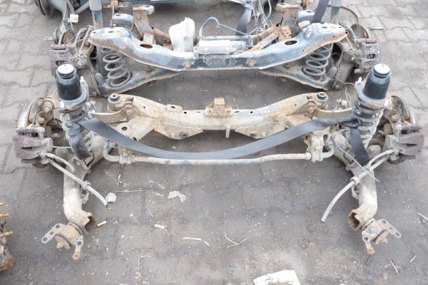 _Ława sanki belka zawieszenia tył Toyota Avensis T25 2004 2.0D4D 1CD-FTV Liftback 