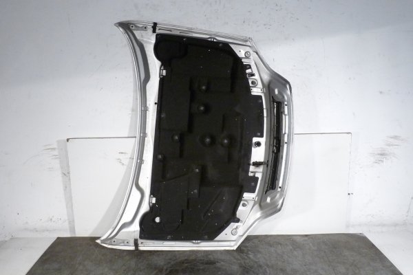 _Maska pokrywa silnika Opel Astra G 1999 1.6i X16XEL (Kod lakieru: 82L)