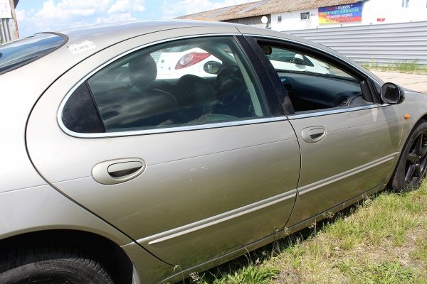 Chrysler 300M 2002 3.5i Sedan [B]