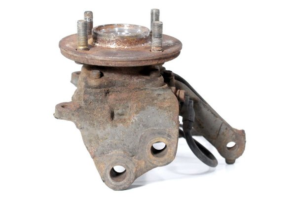 Zwrotnica przód lewa Mitsubishi Galant EA0 1996-2004 2.0i 16V