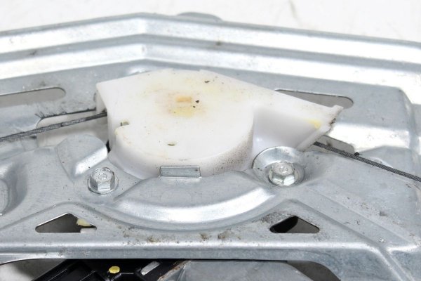 Podnośnik szyby przód lewy Honda Civic VIII UFO 2006 5D (6 pinów)