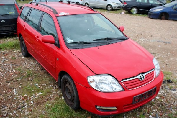 _Zderzak przód Toyota Corolla E12 2005 Kombi (3E5)
