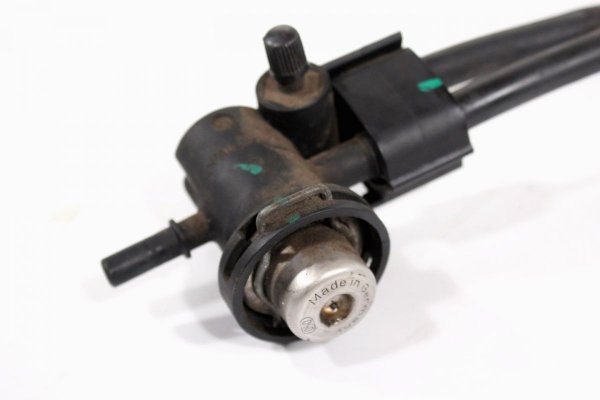 _Listwa wtryskowa Peugeot 607 2003 3.0 V6