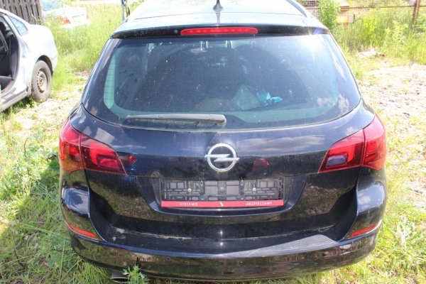 Szyba drzwi przód lewa Opel Astra J 2011 Kombi