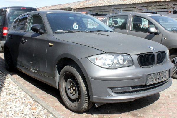 Zderzak tył BMW 1 E81 2008 1.6i N43B16 Hatchback 5-drzwi