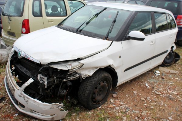 Szyba drzwi tył lewa Skoda Fabia II 5J 2012 Kombi 