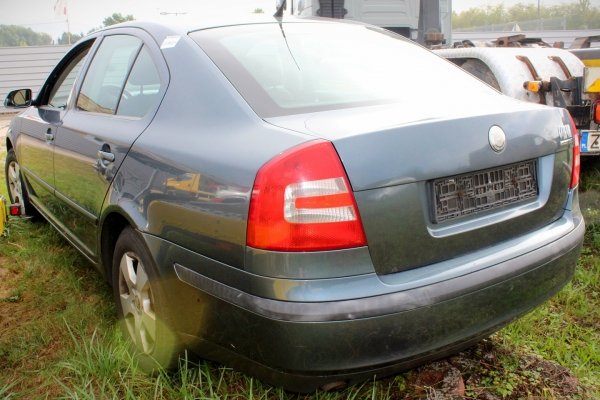 Fotel prawy Skoda Octavia II 1Z 2004 1.6FSI BLF Liftback (podgrzewany)