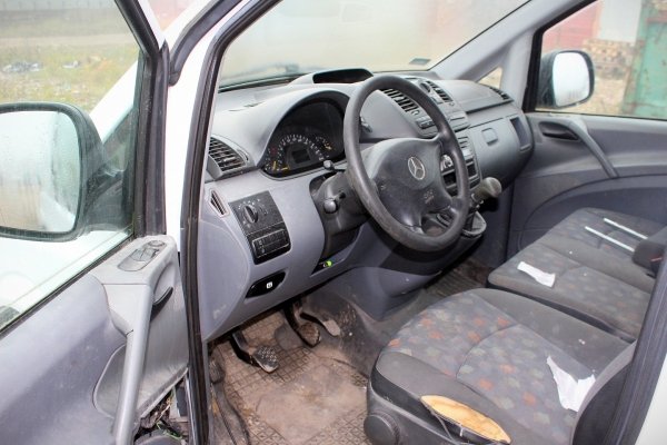 Szyba drzwi przód prawa Mercedes Vito W639 2005 Bus 