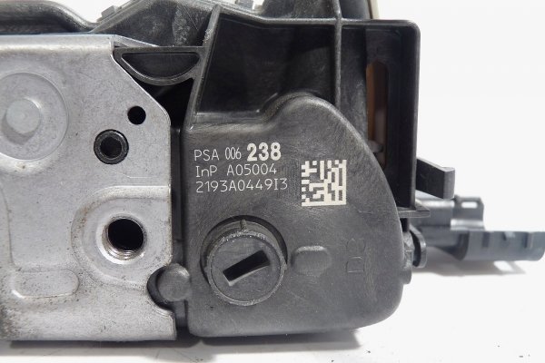Zamek drzwi tył prawy Peugeot 3008 I Lift 2013 Crossover 5-drzwi (6-PIN)