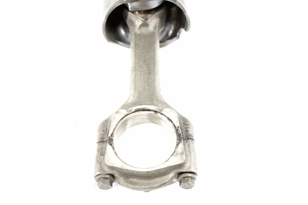 Tłok Opel Vectra C lift 2005-2008 1.9CDTI Z19DTH