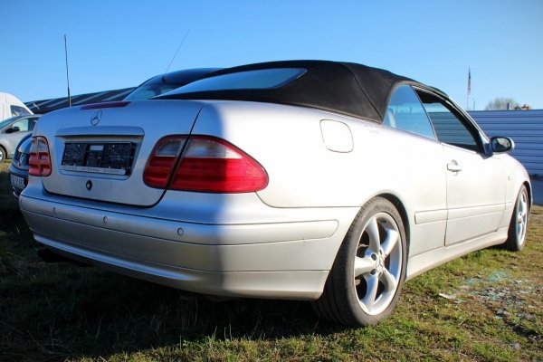 Listwa klapy bagażnika tył Mercedes CLK W208 1999 Cabrio