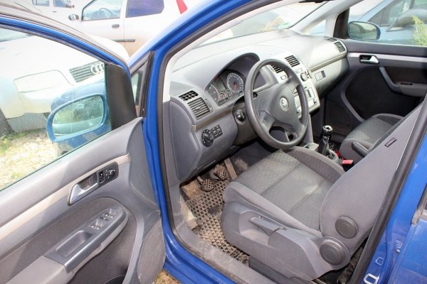 Konsola VW Touran 1T LIFT 2007 1.9TDI BLS Minivan