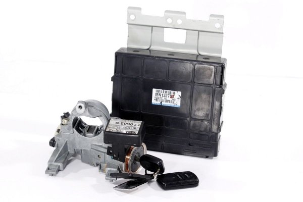 Komputer stacyjka immo Mitsubishi Lancer CS0 2003-2008 1.3i 16V