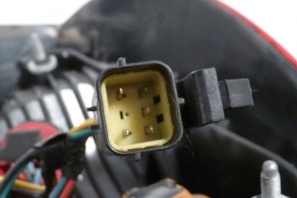 _Lampa tył lewa Toyota Corolla E11 1997-2002 Liftback 