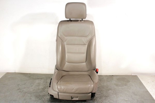 Fotel prawy pasażera VW Touareg 7P 2012