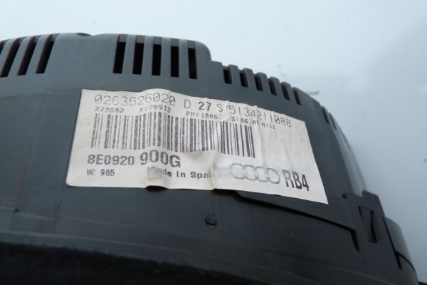 Licznik zegary Audi A4 B6 2002 2.5TDI 