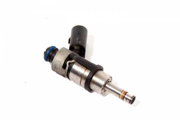 Wtryskiwacz VW Passat B6 2005 2.0FSI BLR Sedan 