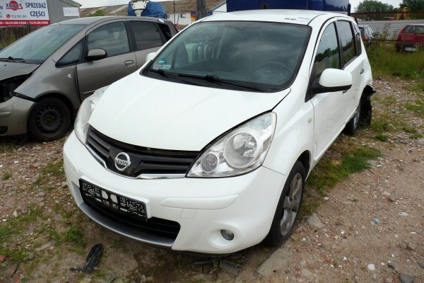 _Błotnik przód prawy Nissan Note E11 LIFT 2011 (2009-2012) Hatchback 5-drzwi (kod lakieru: 326) 