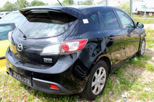 Półka bagażnika Mazda 3 BL 2009 1.6D Hatchback 5-drzwi