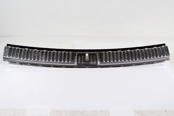 Listwa osłona bagażnika VW Touareg 7P 2012 