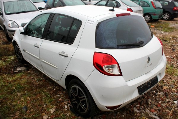 Zamek drzwi przód prawy Renault Clio III Lift 2010 Hatchback 5-drzwi