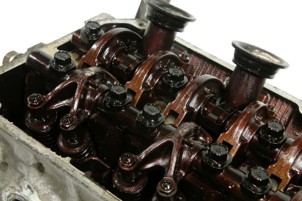 _Głowica Mitsubishi Carisma DA1A 1995-1999 1.6i 16V