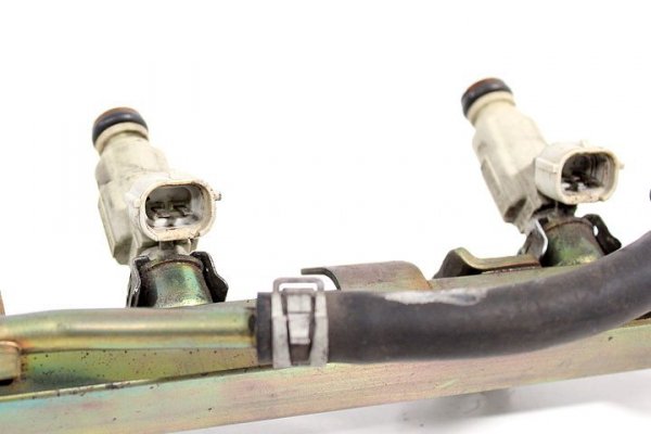 _Listwa wtryskowa Nissan Primera P11 1996-2002 2.0i 16V