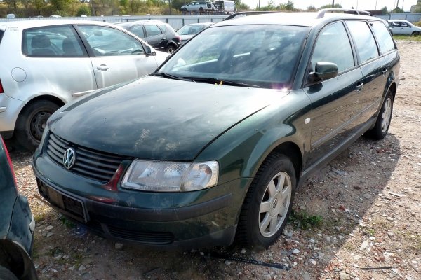 Zderzak przód Volkswagen Passat B5 1996-2000 (Kod lakieru: LC6N)