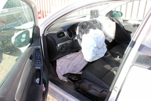 Szyba drzwi przód lewa VW Golf VI 5K 2011 1.4i CGGA Hatchback 5-drzwi