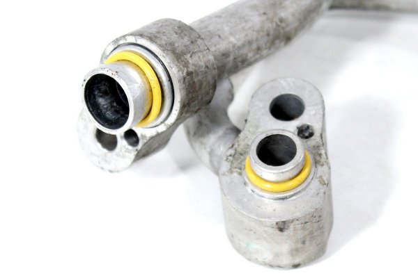 Przewody klimatyzacji Mitsubishi Carisma DA2A 1999-2004 1.8GD