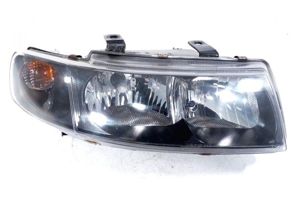 Reflektor prawy X-281059