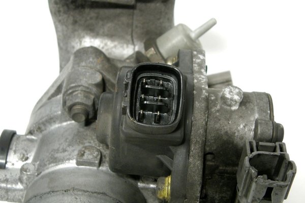 _Przepustnica Toyota Avensis T22 1998-2003 2.0D4D
