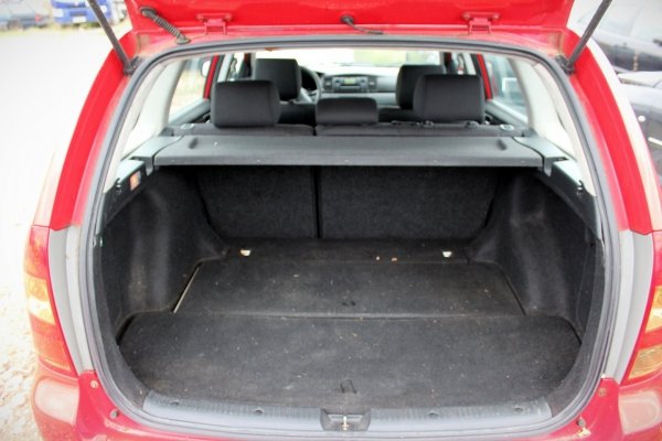 _Klapa bagażnika tył Toyota Corolla E12 2005 Kombi (3E5)