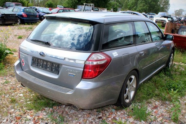 Drzwi przód lewe Subaru Legacy BP 2008 Kombi