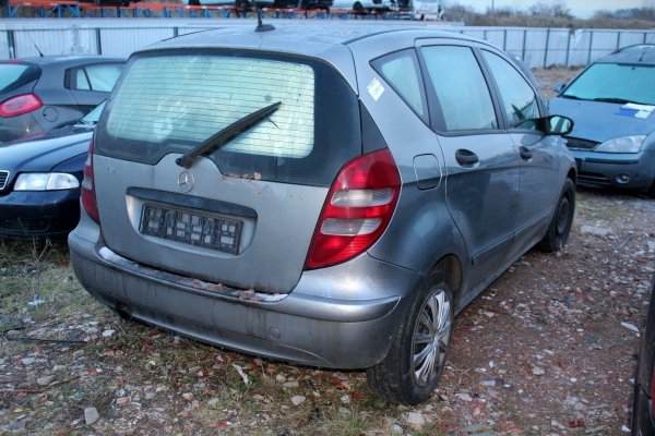 Błotnik przód prawy Mercedes A-Klasa W169 2005 Hatchback 5-drzwi (kod lakieru: 748)