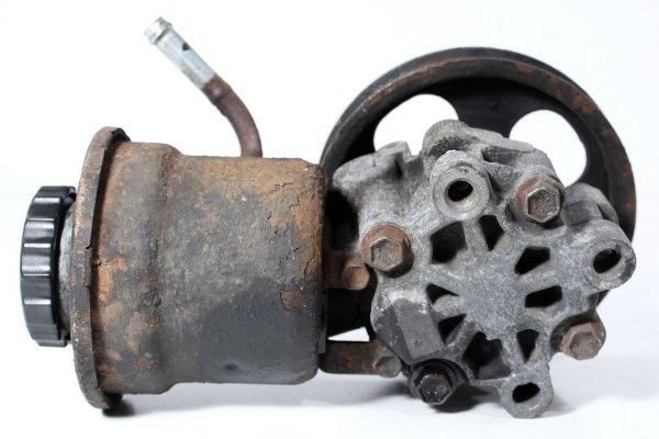 Pompa wspomagania Toyota Yaris XP10 1999-2005 1.0i 16V