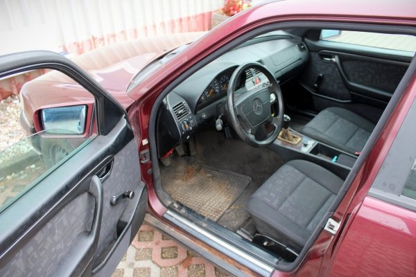 Mercedes C-klasa W202 1996 1.8i 111920 Sedan [B/C]